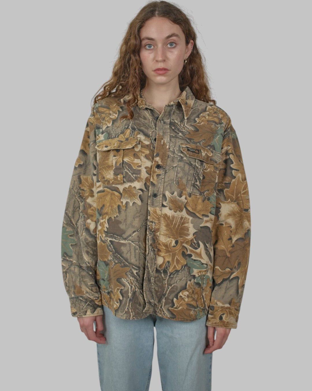 (L) 90s Camo Buttonup
