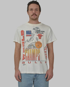 (L) 90s Chicago Bulls