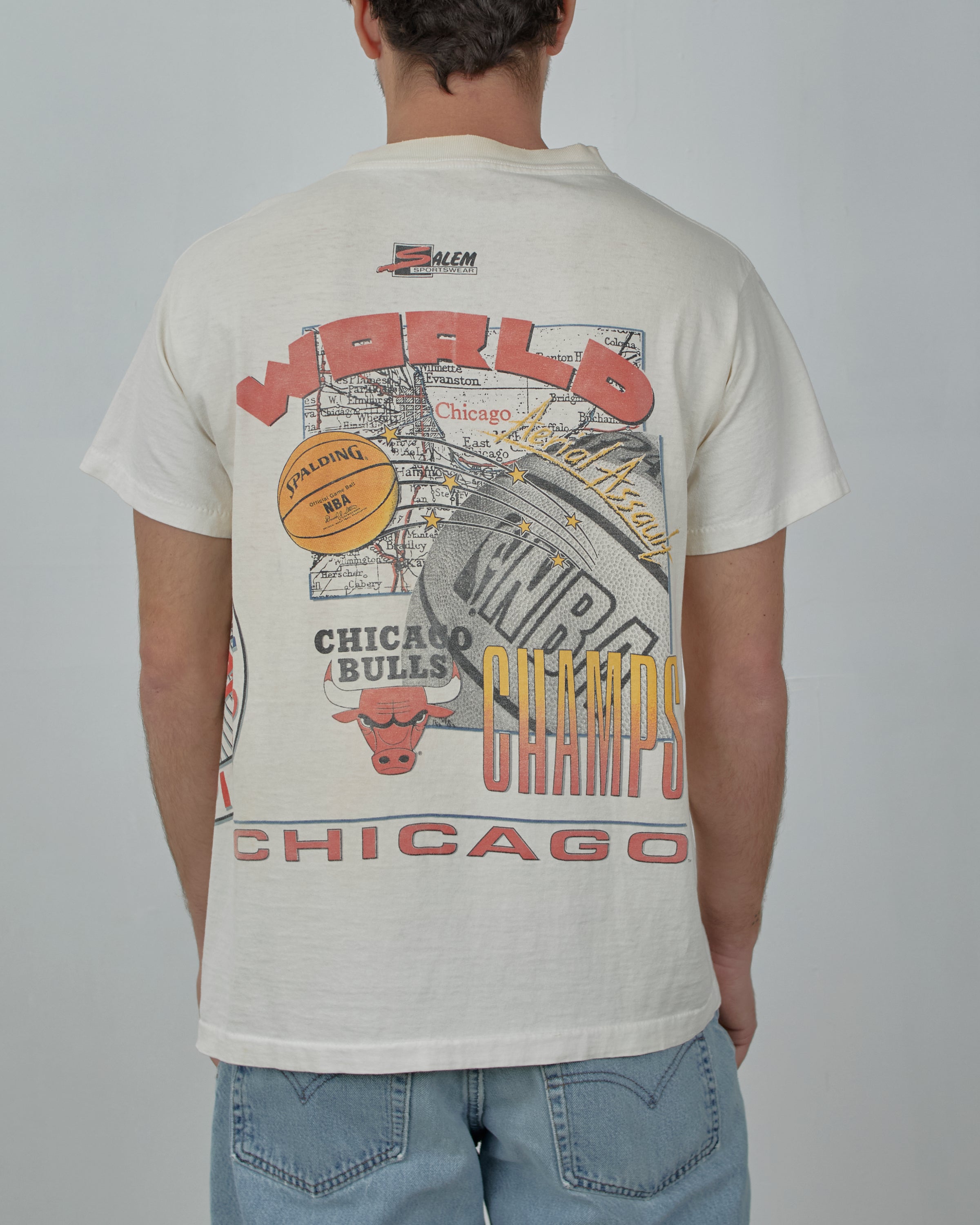 (L) 90s Chicago Bulls
