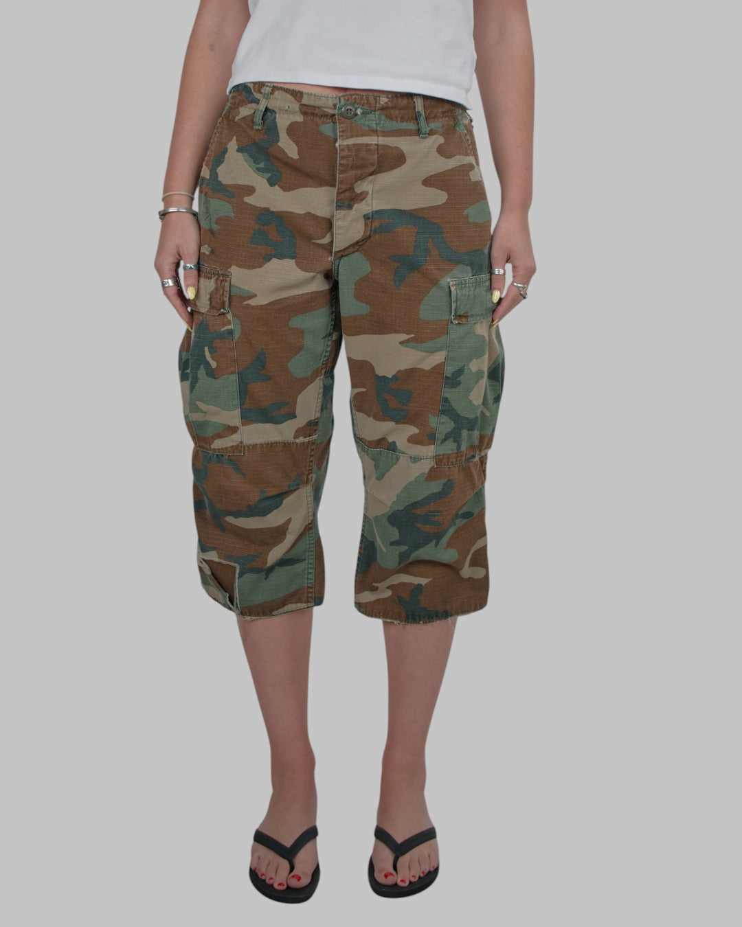 (S) 90s Camo Capris