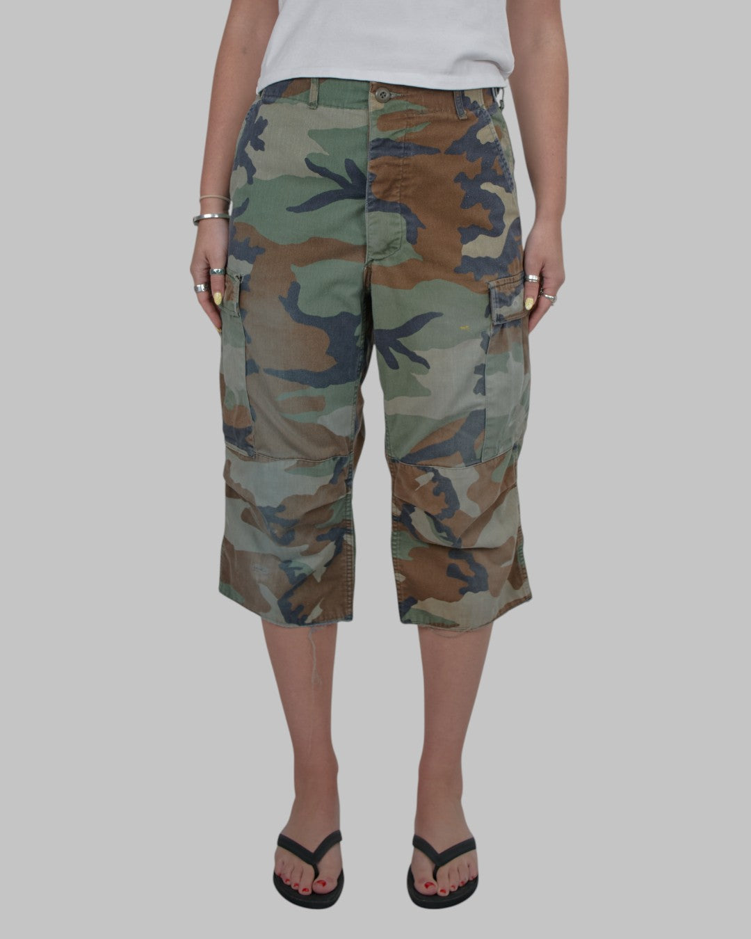 (S) 90s Camo Capris