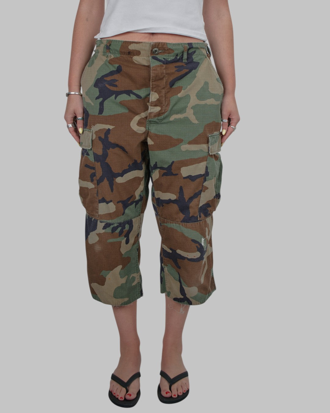 (M) 90s Camo Capris