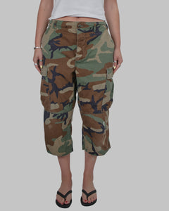(M) 90s Camo Capris