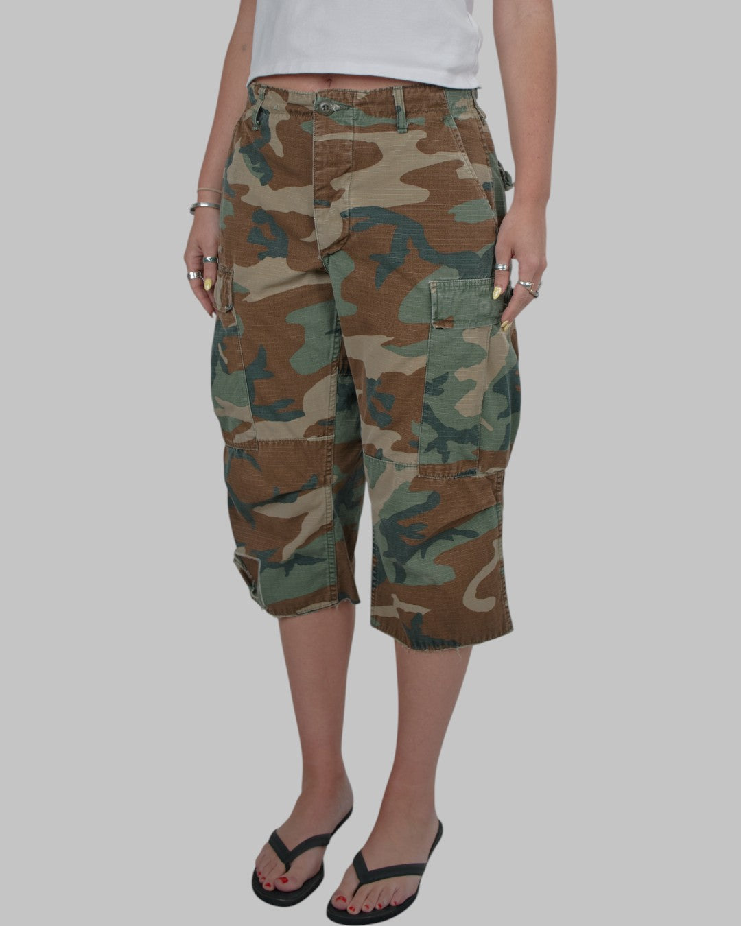 (S) 90s Camo Capris