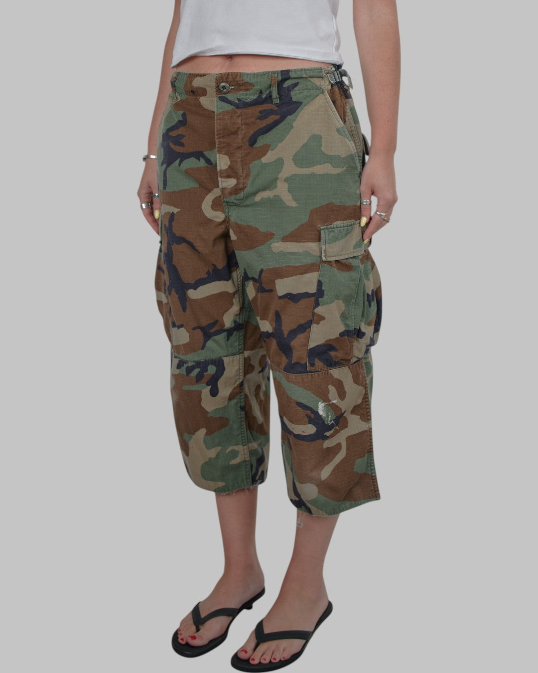 (M) 90s Camo Capris