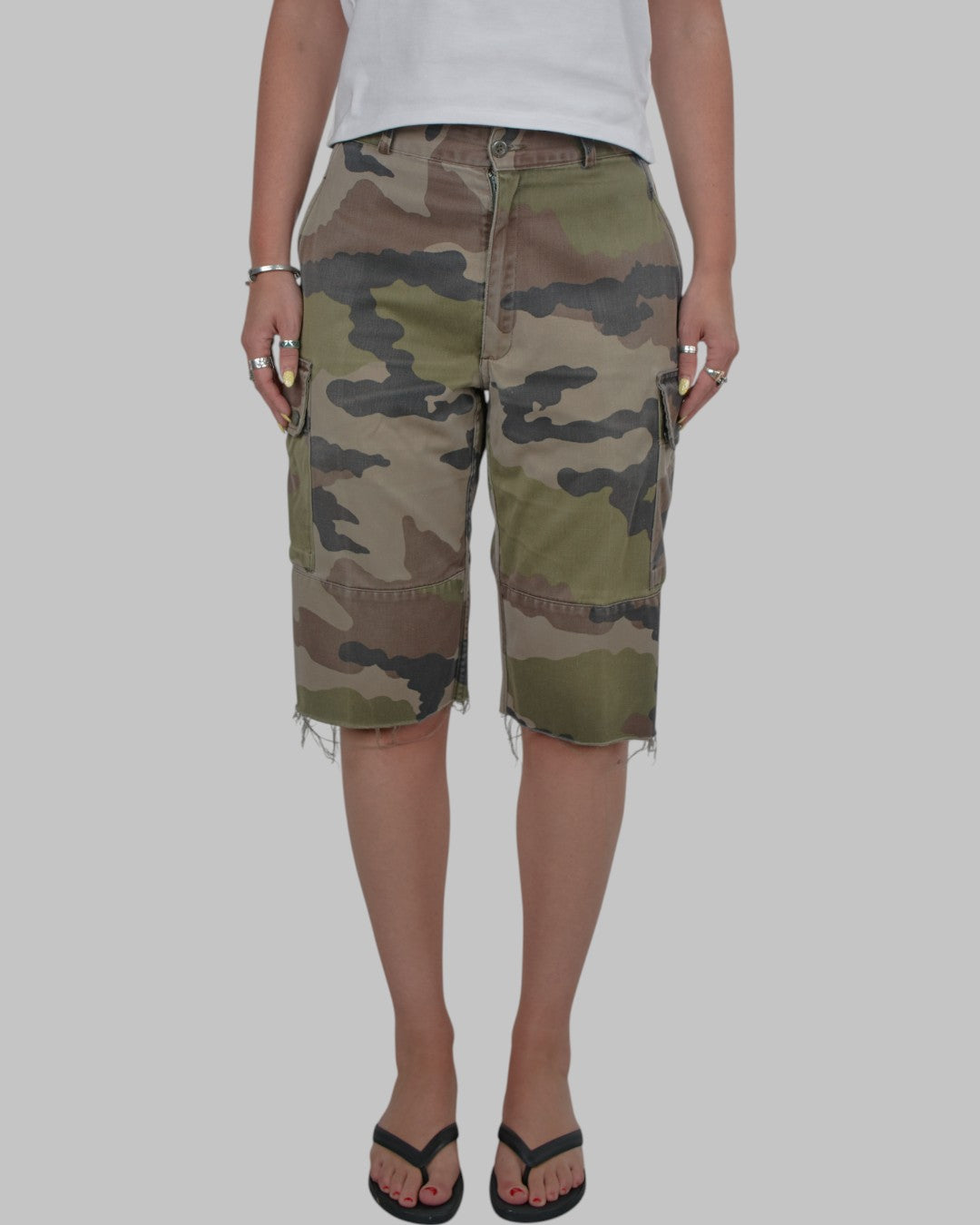 (26”) 90s Camo Cargo Shorts