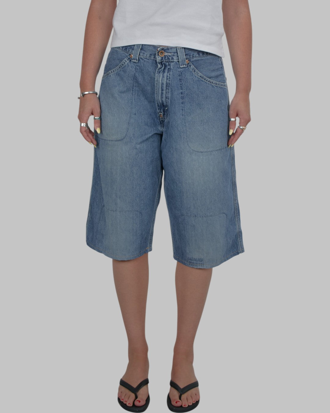 (31/32”) 00s Levi’s Jorts