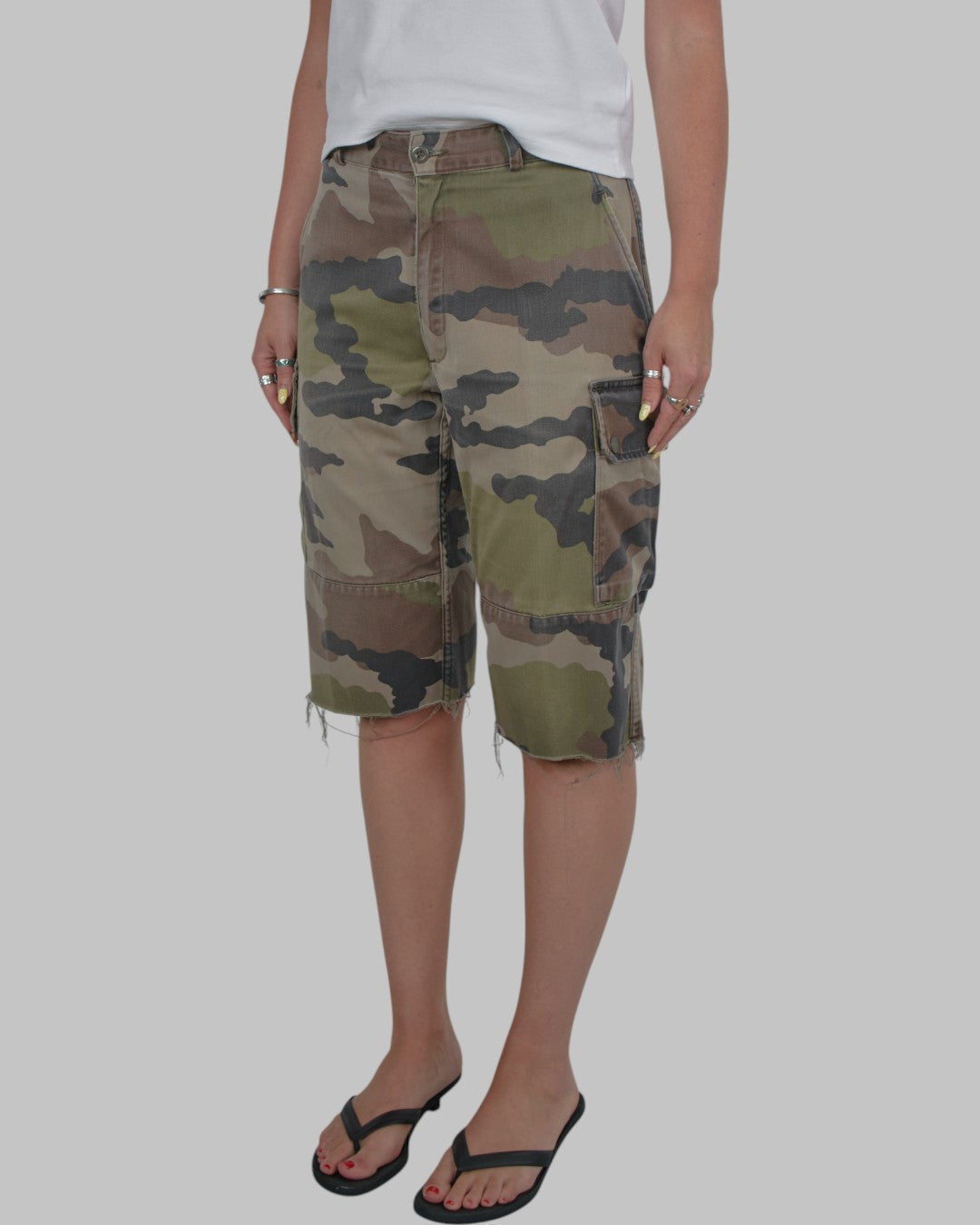(26”) 90s Camo Cargo Shorts